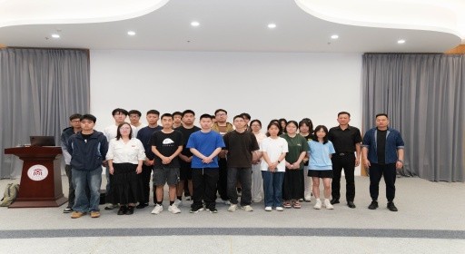座无虚席，这场“低空经济与无人机应用”微专业宣讲会讲了什么？